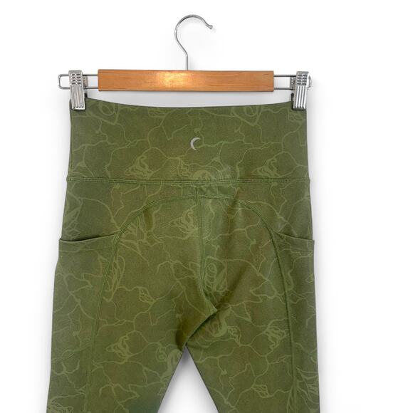 Zyia Women's Olive Maze Light n Tight High-Rise 7/8 24" Pocket Legging 4 Green - Picture 4 of 9